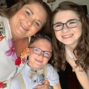 Meet your Posher, Mica